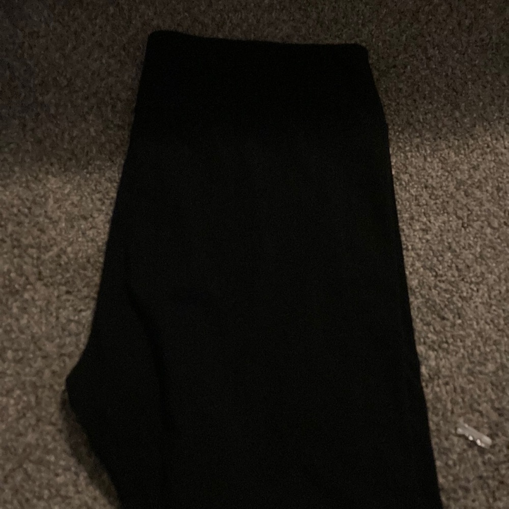 Black leggings